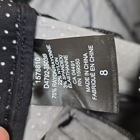 Hilary Radley Size 8 Black Polka Dot Pull On Tummy Control Bermuda Shorts - Picture 6 of 8